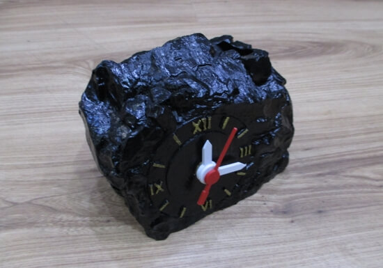 kalemlikli kömür saati