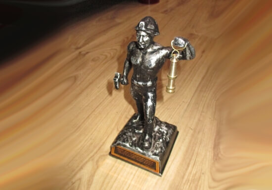 aluminyum madenci heykeli