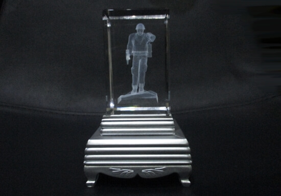 kristal madenci heykeli